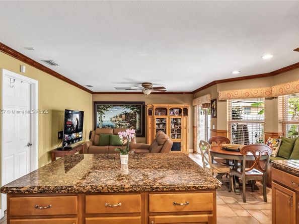17510 NW 7th Ct, Pembroke Pines FL 33029