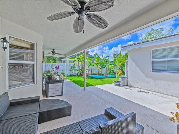 17510 NW 7th Ct, Pembroke Pines FL 33029