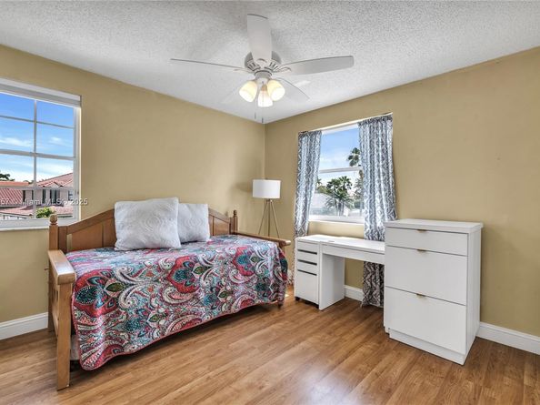 17510 NW 7th Ct, Pembroke Pines FL 33029