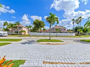 17510 NW 7th Ct, Pembroke Pines FL 33029