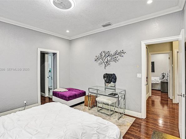 1365 SW 18th St, Miami FL 33145