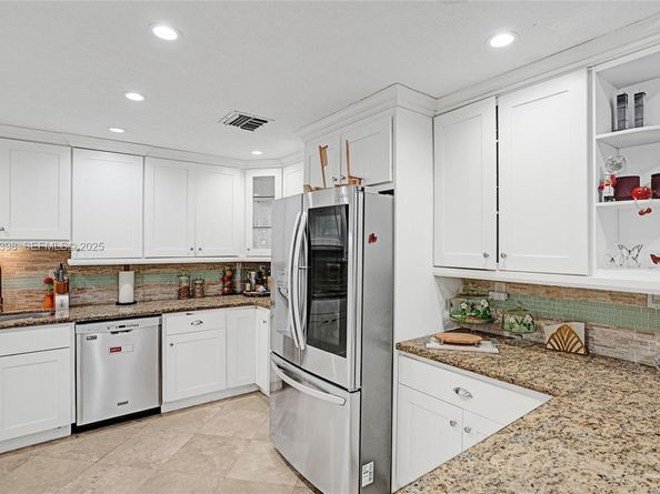 1365 SW 18th St, Miami FL 33145