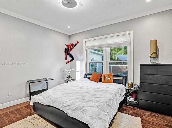 1365 SW 18th St, Miami FL 33145