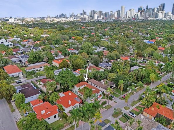 1365 SW 18th St, Miami FL 33145