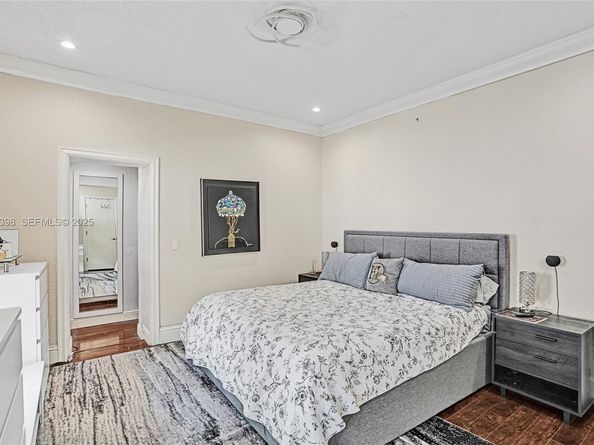 1365 SW 18th St, Miami FL 33145