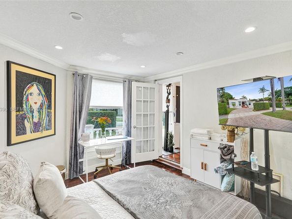 1365 SW 18th St, Miami FL 33145