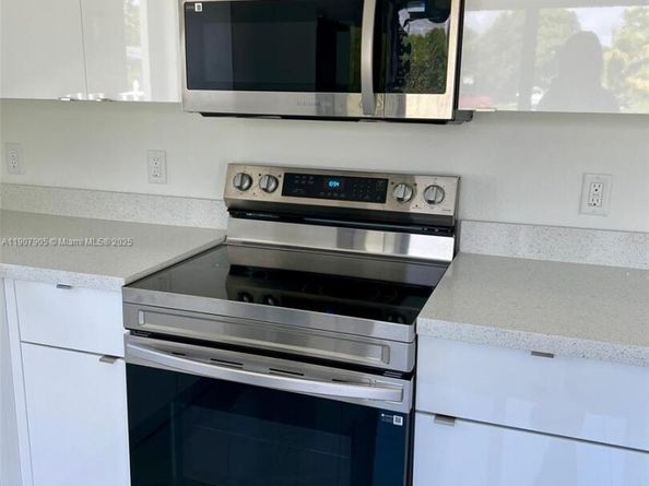 11980 SW 213th st, Miami FL 33177