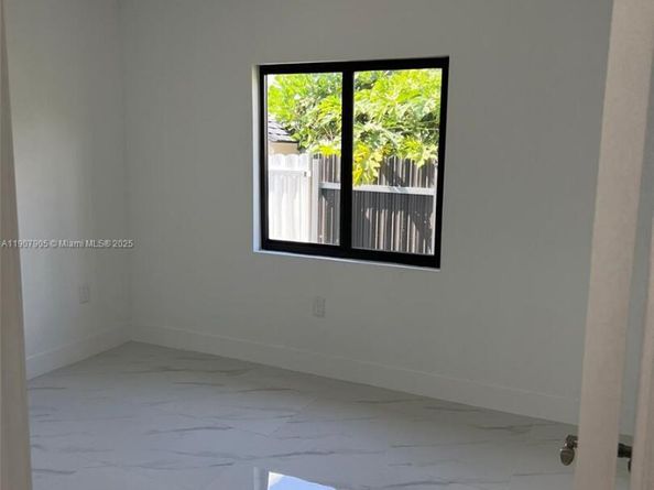 11980 SW 213th st, Miami FL 33177