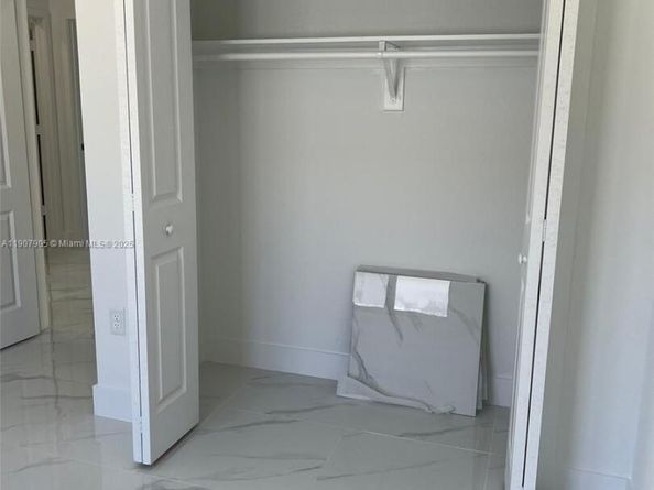 11980 SW 213th st, Miami FL 33177