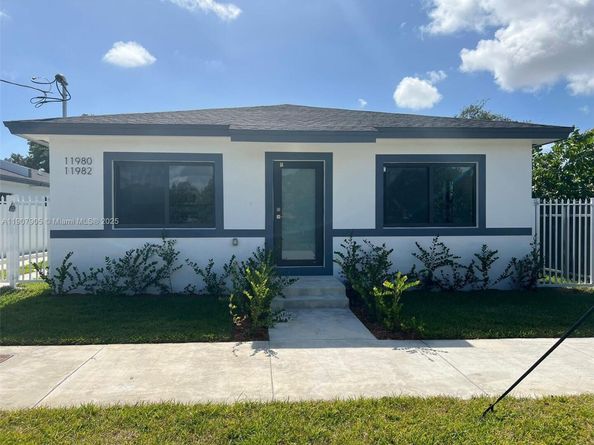 11980 SW 213th st, Miami FL 33177