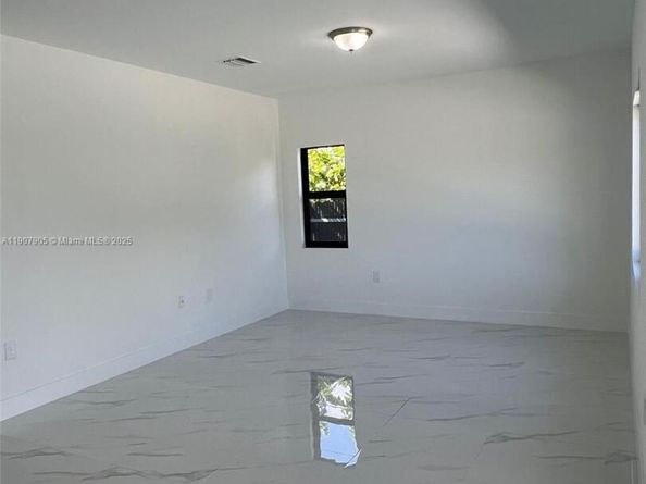 11980 SW 213th st, Miami FL 33177