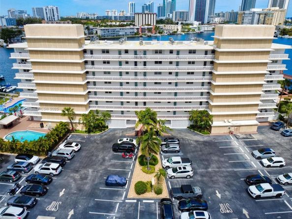 410 Golden Isles Dr 603, Hallandale Beach FL 33009