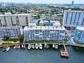 410 Golden Isles Dr 603, Hallandale Beach FL 33009