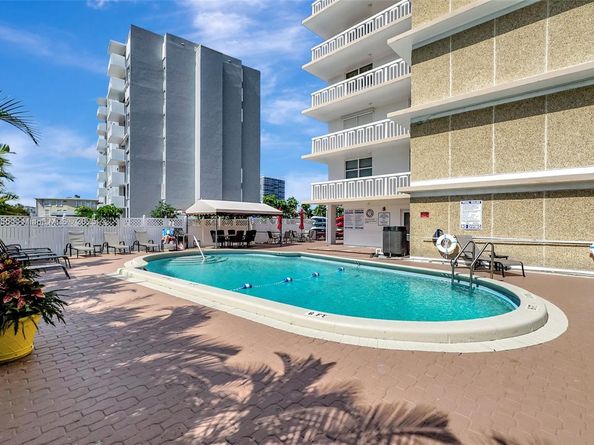 410 Golden Isles Dr 603, Hallandale Beach FL 33009