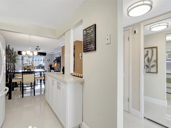 410 Golden Isles Dr 603, Hallandale Beach FL 33009