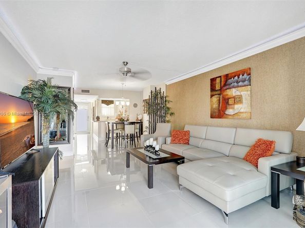 410 Golden Isles Dr 603, Hallandale Beach FL 33009