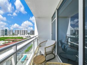 6801 Collins Ave 811 (door 810), Miami Beach FL 33141