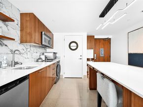 6801 Collins Ave 811 (door 810), Miami Beach FL 33141