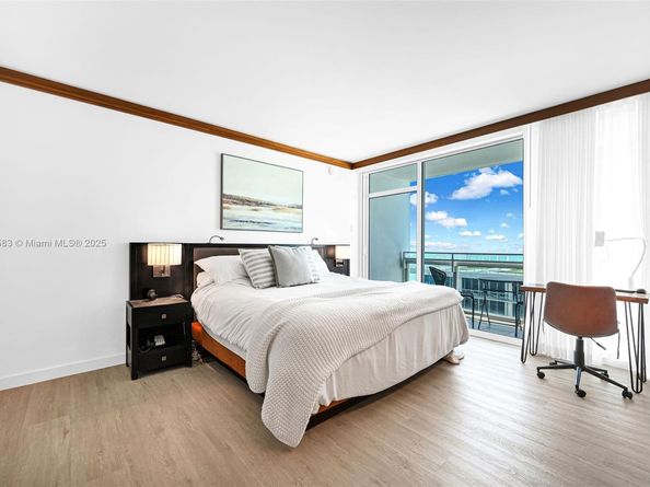 6801 Collins Ave 811 (door 810), Miami Beach FL 33141