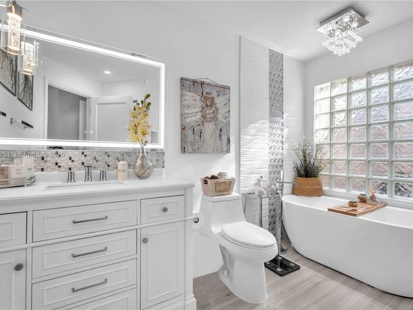 6471 NW 41st Ter, Coconut Creek FL 33073