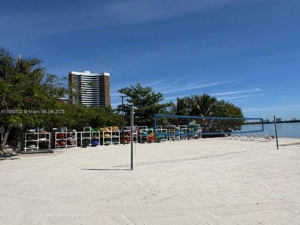 650 NE 64th St G204, Miami FL 33138