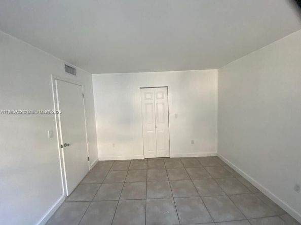 650 NE 64th St G204, Miami FL 33138