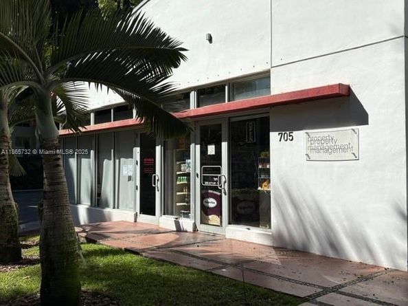 650 NE 64th St G204, Miami FL 33138