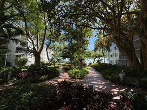 650 NE 64th St G204, Miami FL 33138