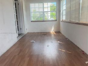 634 SW 10th Ave, Miami FL 33130