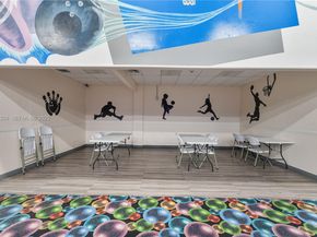 16273 Laurel Dr 7, Weston FL 33326