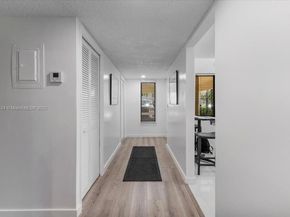 16273 Laurel Dr 7, Weston FL 33326
