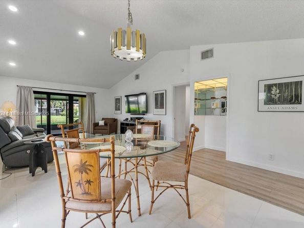 16273 Laurel Dr 7, Weston FL 33326