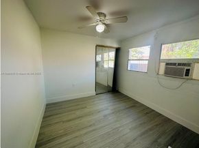 2215 NW 33rd St, Miami FL 33142