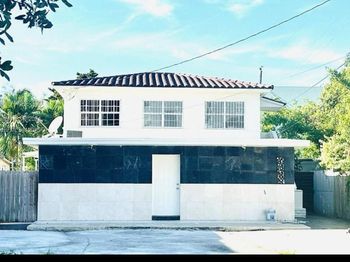 2215 NW 33rd St