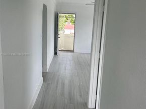 2215 NW 33rd St, Miami FL 33142