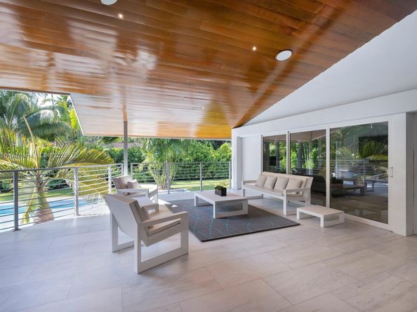 5780 Las Palmas Dr, Coral Gables FL 33156