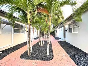 1925 Dewey St, Hollywood FL 33020