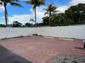 1925 Dewey St, Hollywood FL 33020