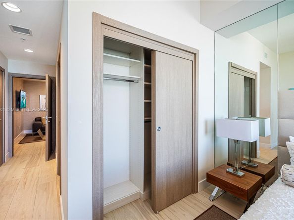 17301 Biscayne Blvd PH6, North Miami Beach FL 33160