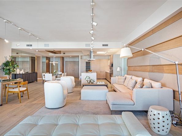 17301 Biscayne Blvd PH6, North Miami Beach FL 33160