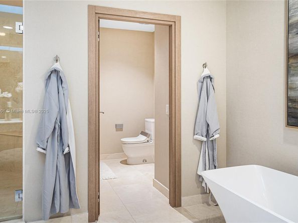 17301 Biscayne Blvd PH6, North Miami Beach FL 33160