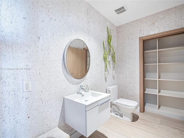 17301 Biscayne Blvd PH6, North Miami Beach FL 33160