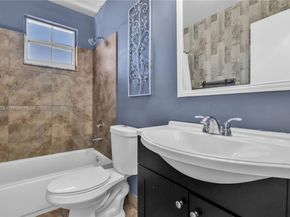 20709 NW 1st St, Pembroke Pines FL 33029