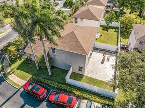 20709 NW 1st St, Pembroke Pines FL 33029