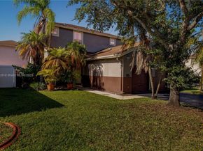 20709 NW 1st St, Pembroke Pines FL 33029
