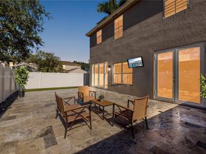 20709 NW 1st St, Pembroke Pines FL 33029