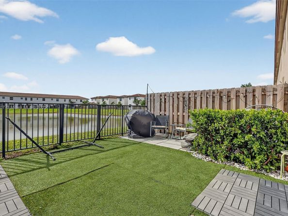 12936 NW 22nd Pl, Miami FL 33167