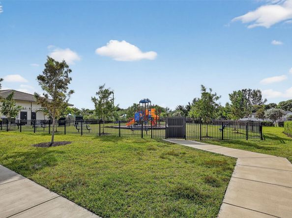 12936 NW 22nd Pl, Miami FL 33167