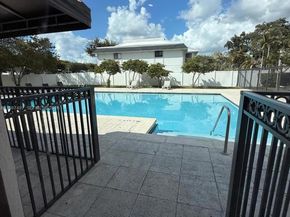 6045 NW 186th St 115, Hialeah FL 33015