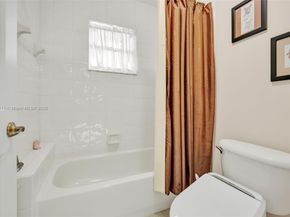 4123 W Lake Estates Dr, Davie FL 33328